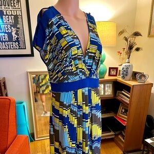 BCBG vintage v-neck dress